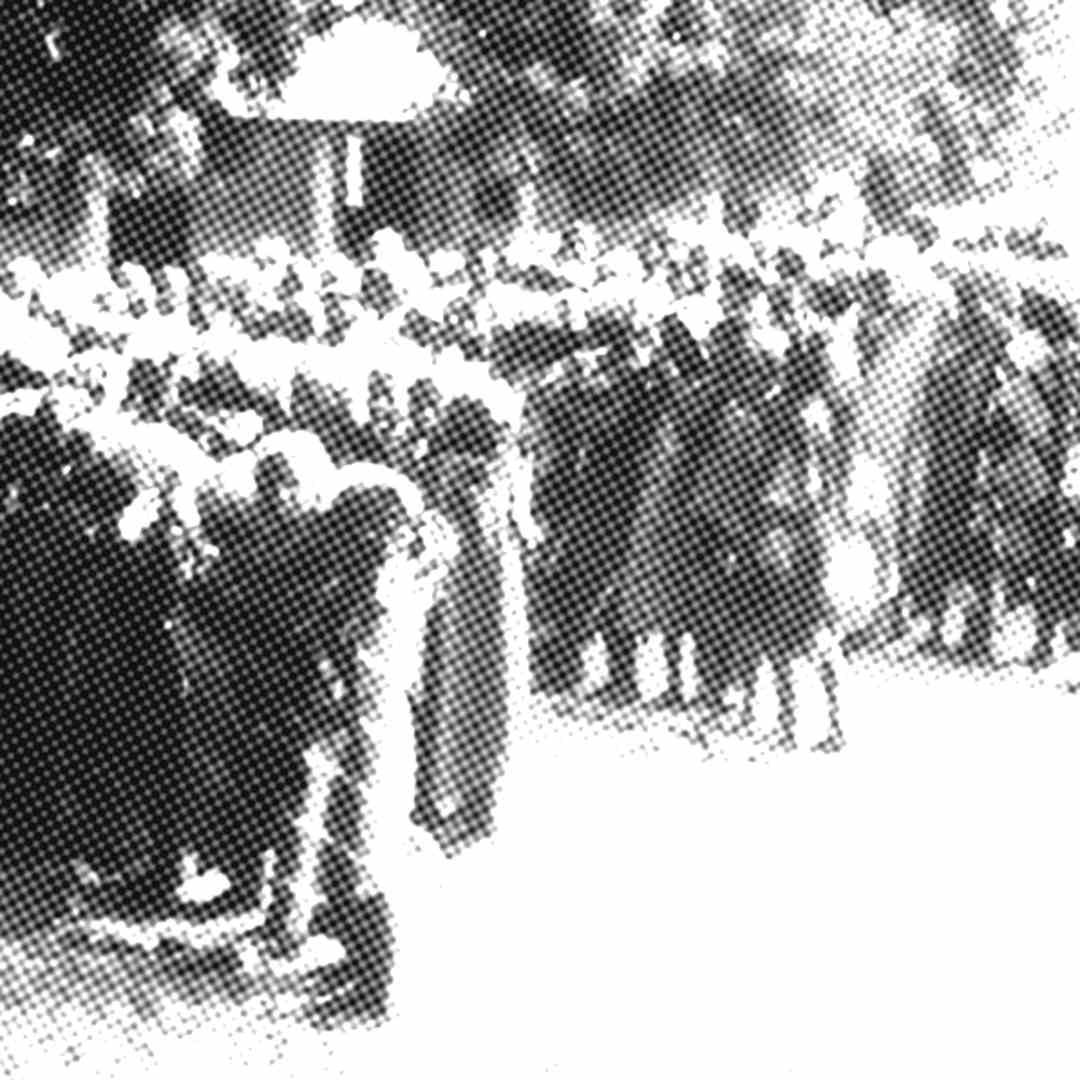 Fila de vacinação contra varíola na África, em 1976