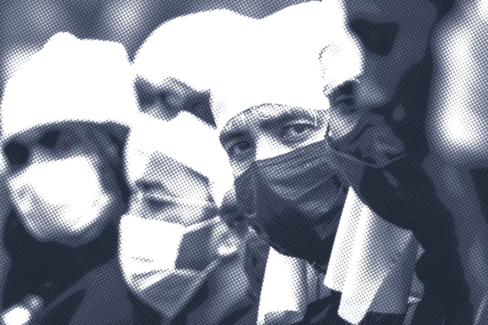 médicos usando máscaras cirúrgicas