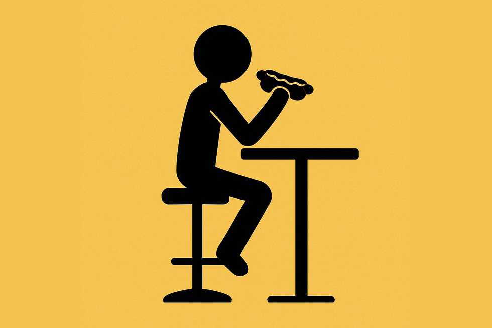 figura humana com hot-dog nas mãos